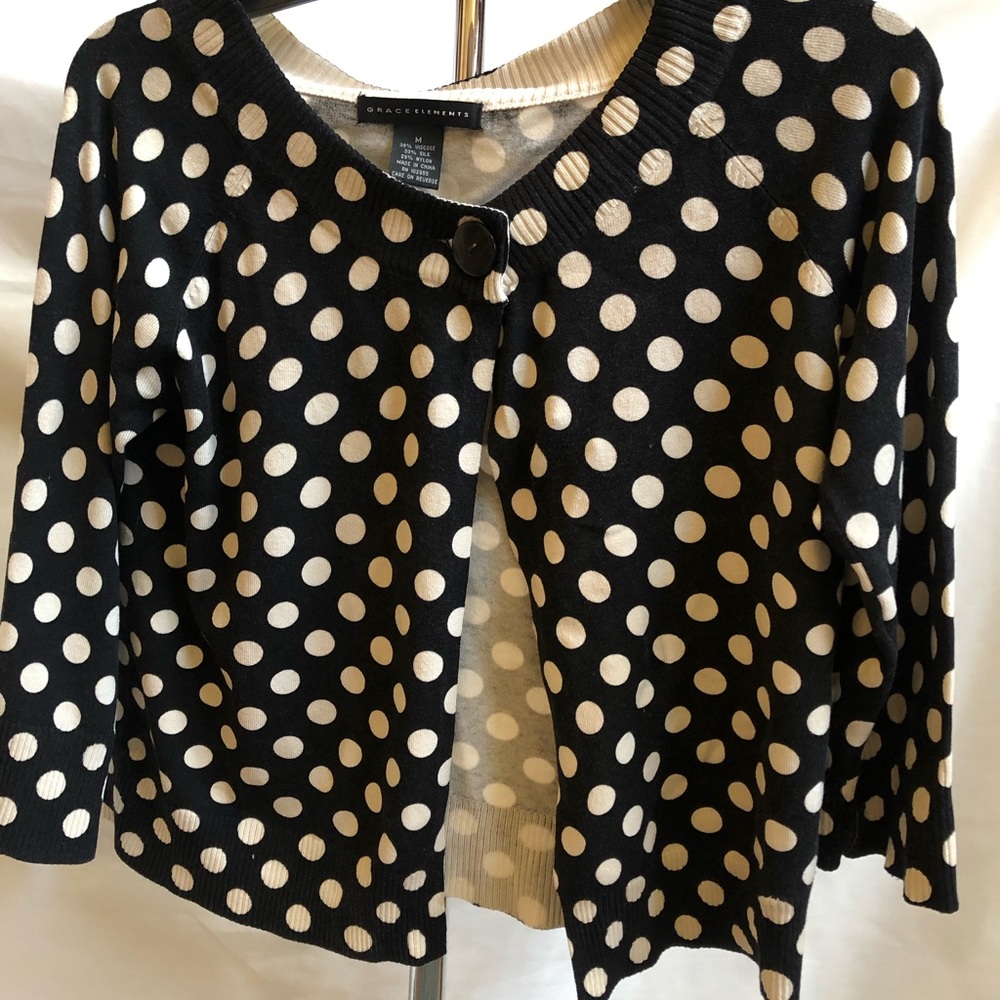 3/4 sleeve light sweater.